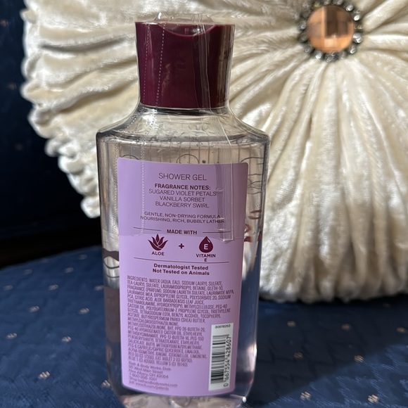BATH & BODY WORKS SET. . . CANDIED VIOLET SORBET SCENT - Picture 6 of 6